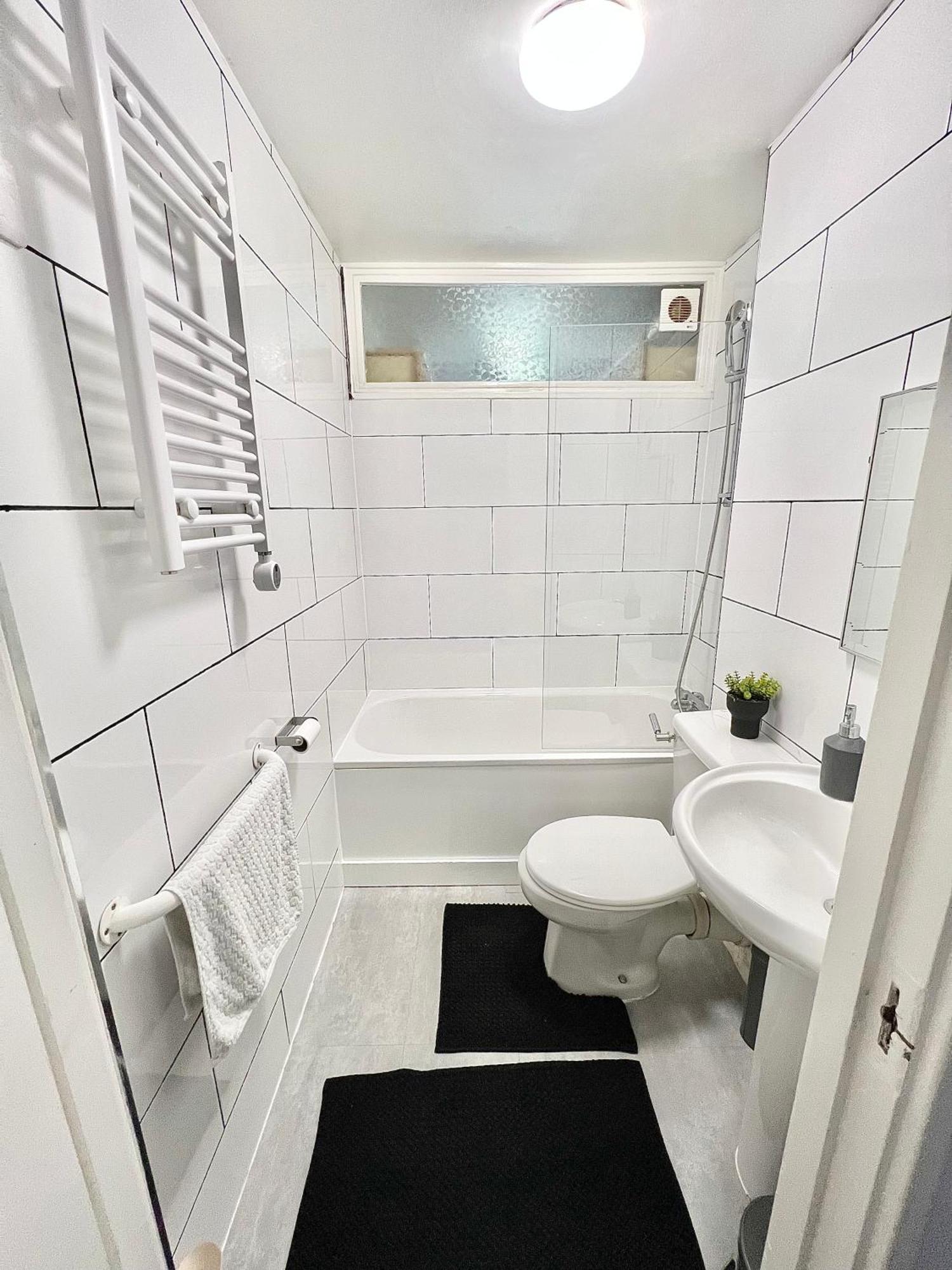 Gorgeous Flat 10 Min Walk To Stadium Free Parking Londra Exterior foto